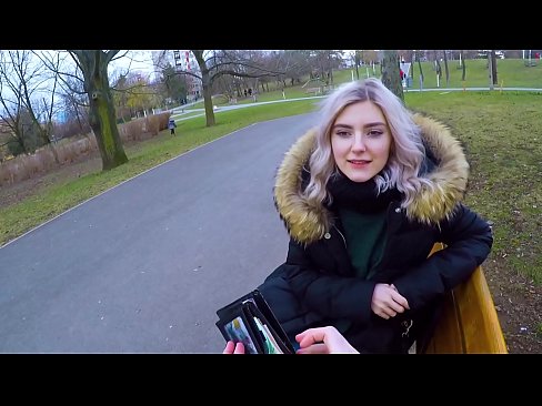 ❤️ Už pinigus nuryja karštą nepažįstamojo spermą - blowjob in the park by Eva Elfie ❤️❌ Anal porno prie mūsų